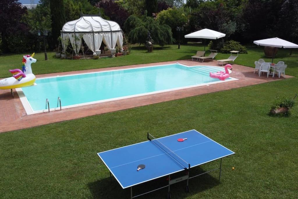 Villa Luxury Pool & Gardenピサ エクステリア 写真