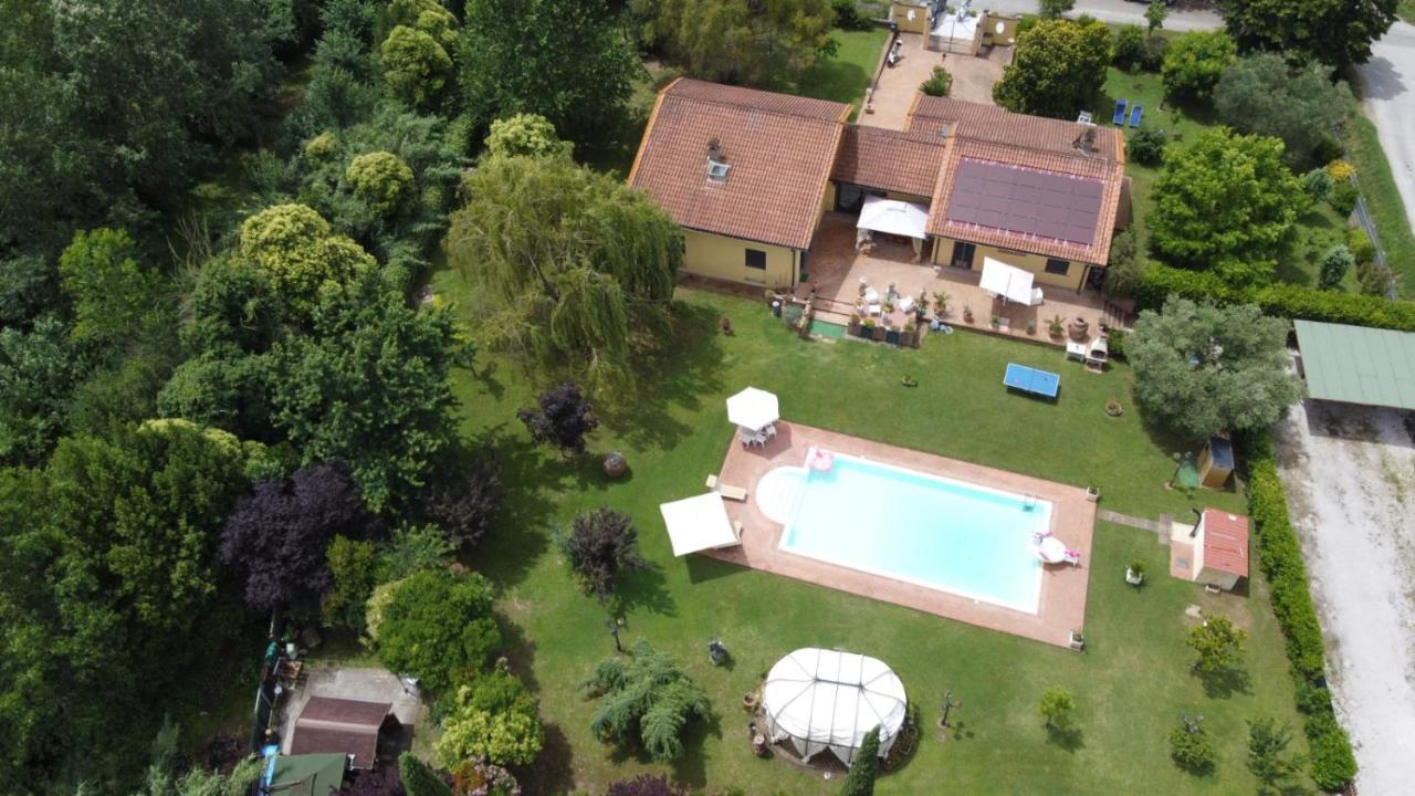 Villa Luxury Pool & Gardenピサ エクステリア 写真
